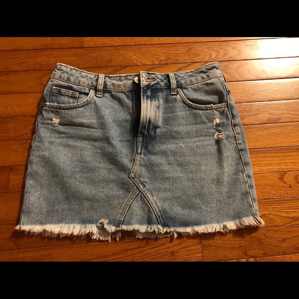 Re-designed denim mini😎 - Picture 3 of 5